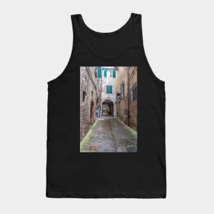 Siena narrow street view Tank Top